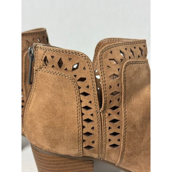 Indigo Rd. Women's Ankle Booties tan / brown with heel size 6.5 - Picture 4 of 14